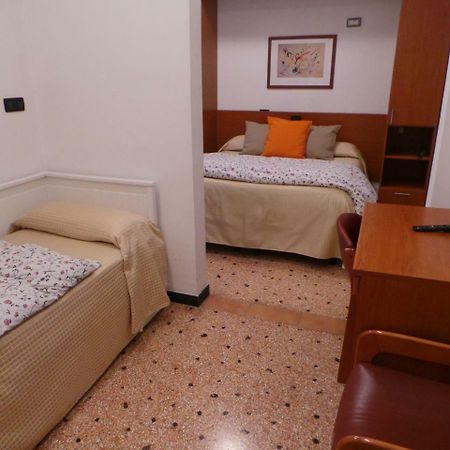 Hotel Europa Albissola Marina Extérieur photo