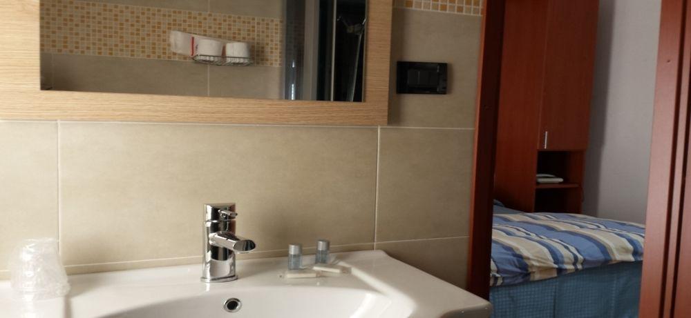 Hotel Europa Albissola Marina Extérieur photo